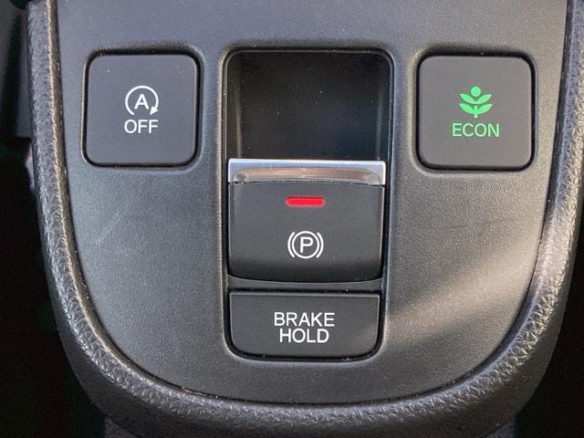 フィット ホーム ETC/純正ナビ/バックモニター/ホンダセンシング 衝突軽減ブレーキ リアカメ LEDライト クリアランスソナー 記録簿付 エアバッグ iストップ スマ-トキ- 盗難防止装置 ETC車載器 DVD(26枚目)