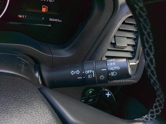 �y�I�[�g���C�g�i�`�t�s�n�j�z�O�̖��邳���V�X�e�������m���āA�����Ńw�b�h���C�g���_�����܂��I�w�b�h���C�g�����Y���h���֗��@�\�ł�