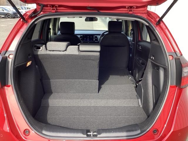 フィット e:HEVホームブラックスタイル ETC/純正ナビ/バックモニター/ホンダセンシング パワーウィンドウ パワーステアリング 地デジチューナー Bカメラ フルオートエアコン オートクルーズコントロール LEDライト サイドSRS VSA(41枚目)