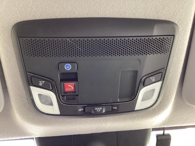 フィット e:HEVホームブラックスタイル ETC/純正ナビ/バックモニター/ホンダセンシング パワーウィンドウ パワーステアリング 地デジチューナー Bカメラ フルオートエアコン オートクルーズコントロール LEDライト サイドSRS VSA(47枚目)