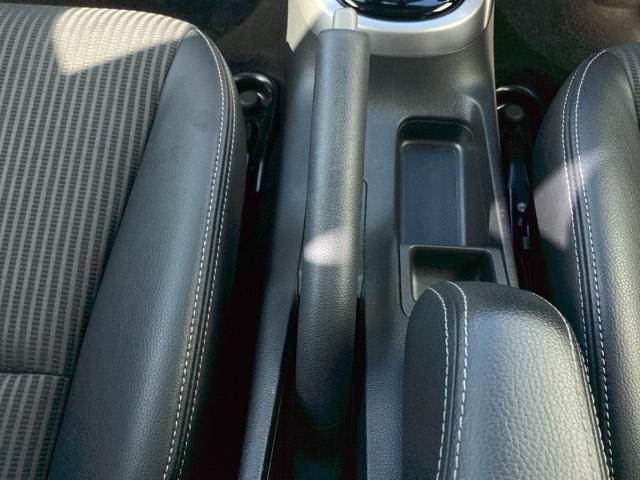 �p�[�L���O�u���[�L�̓n���h�^�C�v�̃T�C�h�u���[�L�ł��B