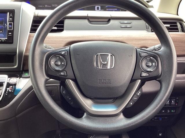 �g���������Z���V���O���ڃ~���g���[�_�[�ƒP��J�����ŁA�N���}�̑O���̏󋵂�F���B�u���[�L��X�e�A�����O�̐���Z�p�Ƌ������A���S�E���K�ȉ^�]�⎖�̉�����x�������̃V�X�e���ł�