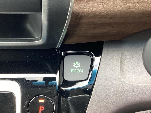 �d�b�n�m�X�C�b�`����ŃG���W����~�b�V�����A�G�A�R���Ȃǂ𑍍��I�ɐ���A�R����悭����悤�N���}���撣��܂��B