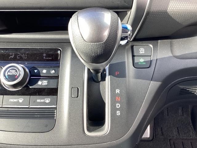 フリード＋ Ｇ・ホンダセンシング　スマートキーシステム　衝突被害軽減装置　Ａストップ　ＰＷ　後カメラ　パワーステアリング　ＤＶＤ再生　横滑り防止装置　イモビライザー　オートクルーズコントロール　ＥＴＣ車載器（23枚目）