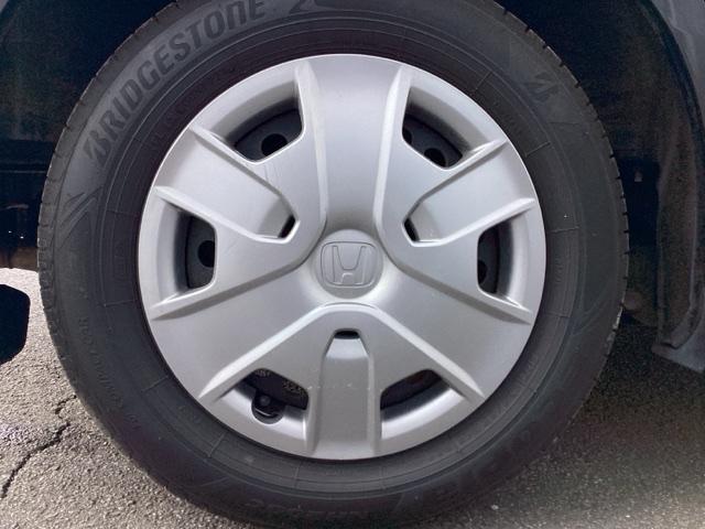 �X�`�[���z�C�[���ɂ́A�z�C�[���g�����i�z�C�[���J�o�[�j���t���Ă��܂��B