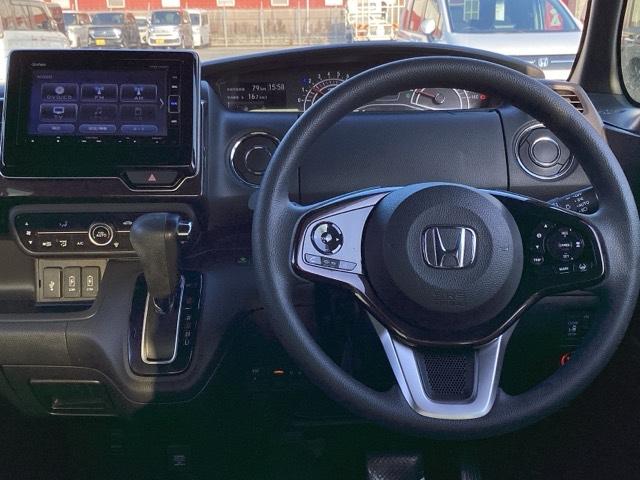 Ｎ－ＢＯＸカスタム Ｇ・Ｌホンダセンシング　ＥＴＣ／純正ナビ／バックモニター／ホンダセンシング　ベンチ　記録簿付き　助手席エアバック　クリソナ　エアＢ　バックアイカメラ　地デジフルセグＴＶ　キーフリーシステム　スマートキーＰスタート　ＥＳＣ（3枚目）