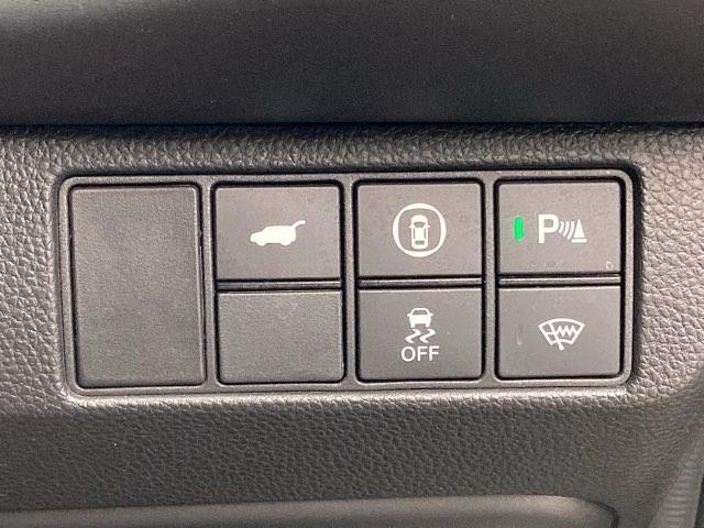 ヴェゼル ｅ：ＨＥＶＺ　ＥＴＣ／純正ナビ／バックモニター／ホンダセンシング　Ｓヒータ　地デジフルセグＴＶ　定期点検記録簿　サイドエアバッグ　後カメラ　前後障害物センサー　横滑防止装置　エアコン　ＬＥＤヘットライト　パワステ（31枚目）