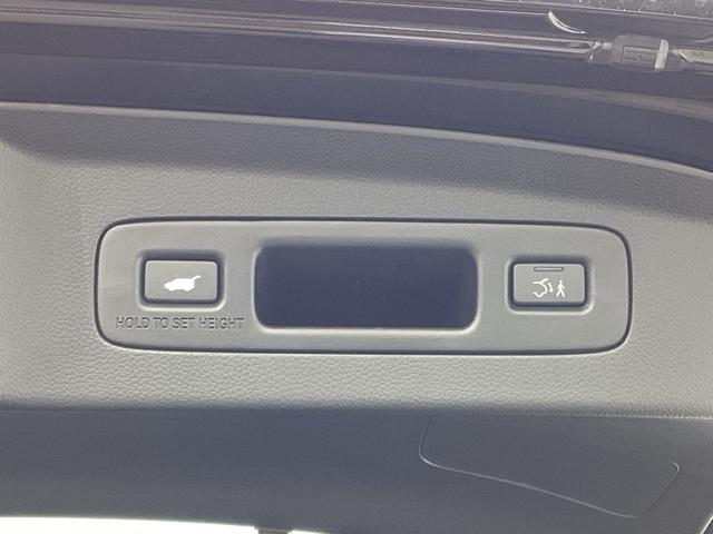 ヴェゼル ｅ：ＨＥＶＺ　ＥＴＣ／純正ナビ／バックモニター／ホンダセンシング　Ｓヒータ　地デジフルセグＴＶ　定期点検記録簿　サイドエアバッグ　後カメラ　前後障害物センサー　横滑防止装置　エアコン　ＬＥＤヘットライト　パワステ（41枚目）