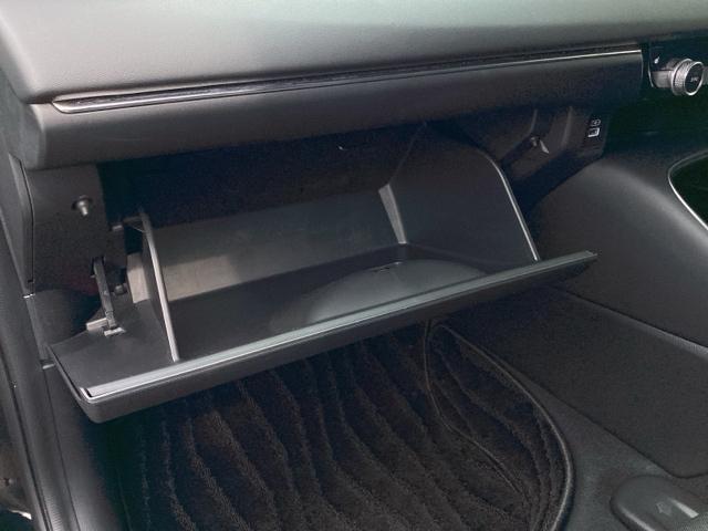 ヴェゼル ｅ：ＨＥＶＺ　ＥＴＣ／純正ナビ／バックモニター／ホンダセンシング　Ｓヒータ　地デジフルセグＴＶ　定期点検記録簿　サイドエアバッグ　後カメラ　前後障害物センサー　横滑防止装置　エアコン　ＬＥＤヘットライト　パワステ（42枚目）