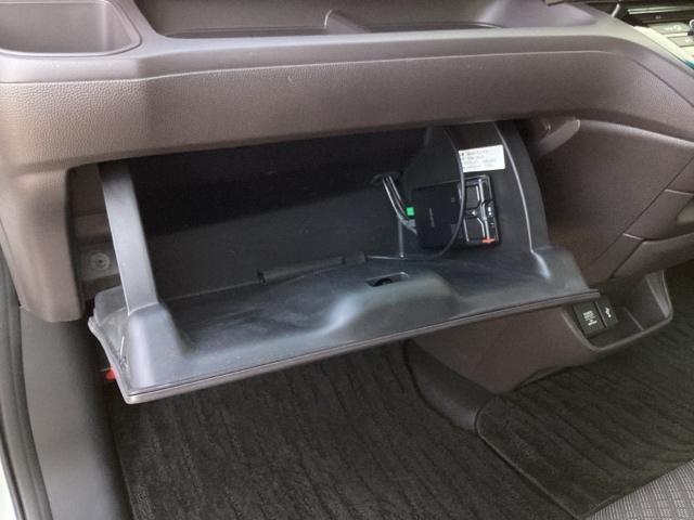 フリードハイブリッド ハイブリッド・Ｇホンダセンシング　ＥＴＣ／純正ナビ／バックモニター／ホンダセンシング　スマキ－　両Ｐスラドア　前後ソナー　Ｄレコ　Ａクルコン　ＬＥＤヘットランプ　整備記録簿　ナビＴＶ　Ｂカメラ　フルセグ地デジ　アイストップ　ＤＶＤ再生（48枚目）