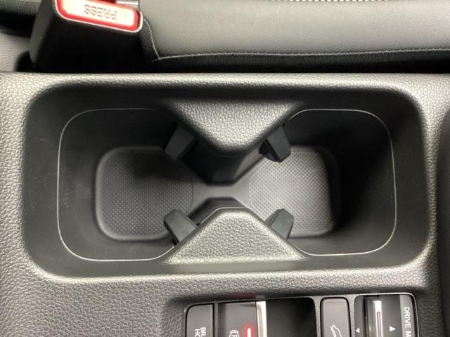 ヴェゼル ｅ：ＨＥＶＺ　ブラインドスポットインフォメーション／ハンズフリーアクセスパワーテールゲート（予約クローズ機能付　Ｓヒータ　地デジフルセグＴＶ　定期点検記録簿　サイドエアバッグ　後カメラ　前後障害物センサー　エアコン（26枚目）