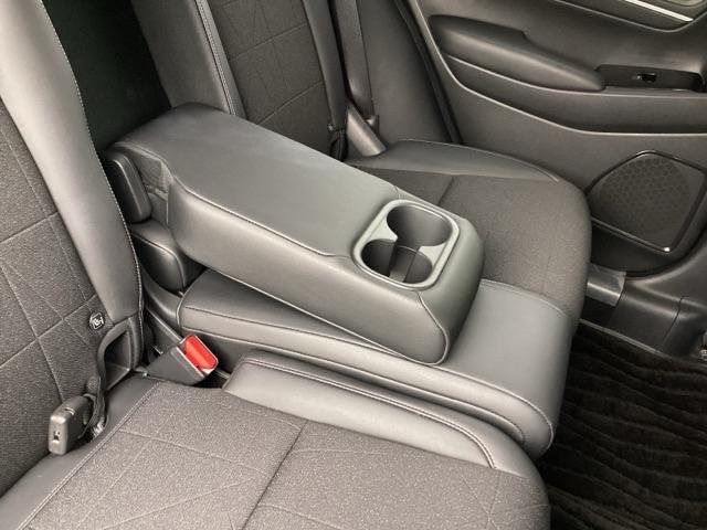 ヴェゼル ｅ：ＨＥＶＺ　ブラインドスポットインフォメーション／ハンズフリーアクセスパワーテールゲート（予約クローズ機能付　Ｓヒータ　地デジフルセグＴＶ　定期点検記録簿　サイドエアバッグ　後カメラ　前後障害物センサー　エアコン（36枚目）