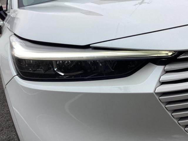 ヴェゼル ｅ：ＨＥＶＺ　ブラインドスポットインフォメーション／ハンズフリーアクセスパワーテールゲート（予約クローズ機能付　Ｓヒータ　地デジフルセグＴＶ　定期点検記録簿　サイドエアバッグ　後カメラ　前後障害物センサー　エアコン（43枚目）