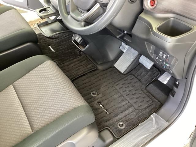 フリード＋ Ｇブラックスタイル　純正メモリーナビ　ドラレコ　リアカメラ　両パワースライドドア　ＤＶＤ再生　Ｄレコ　ＬＥＤヘッドランプ　衝突軽減　スマ－トキ－　ＥＴＣ車載器　Ｒカメラ　ＡＢＳ　クルーズコントロール　前席シートヒーター（52枚目）