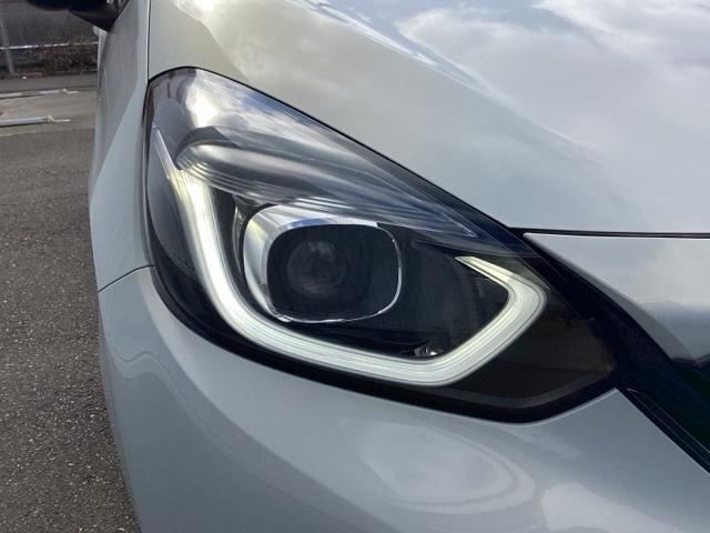 �k�d�c�w�b�h���C�g�i�E���j�ł�