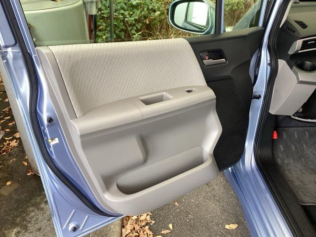 フリードハイブリッド ジャストセレクション　純正メモリーナビ　両側電動スライドドア　スマキー　イモビ　横滑り防止システム　１セグ　両電動スライドドア　ＤＶＤ再生可　ナビＴＶ　運転席エアバッグ　キーレスエントリーシステム　ＡＵＴＯエアコン　ＡＢＳ（34枚目）