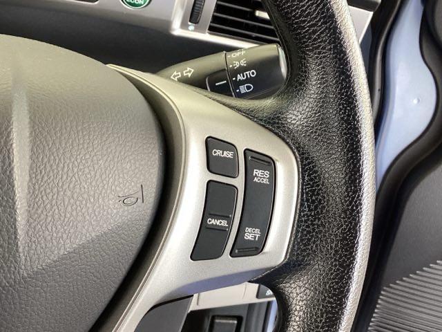 フリードハイブリッド ジャストセレクション　純正メモリーナビ　両側電動スライドドア　スマキー　イモビ　横滑り防止システム　１セグ　両電動スライドドア　ＤＶＤ再生可　ナビＴＶ　運転席エアバッグ　キーレスエントリーシステム　ＡＵＴＯエアコン　ＡＢＳ（42枚目）