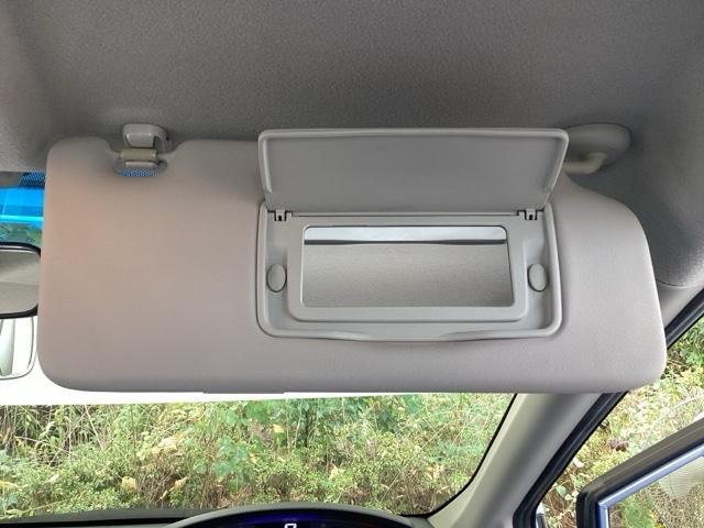 フリードハイブリッド ジャストセレクション　純正メモリーナビ　両側電動スライドドア　スマキー　イモビ　横滑り防止システム　１セグ　両電動スライドドア　ＤＶＤ再生可　ナビＴＶ　運転席エアバッグ　キーレスエントリーシステム　ＡＵＴＯエアコン　ＡＢＳ（47枚目）