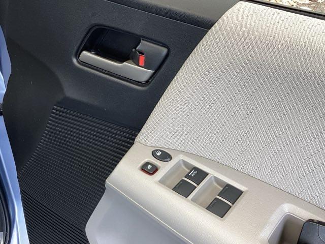 フリードハイブリッド ジャストセレクション　純正メモリーナビ　両側電動スライドドア　スマキー　イモビ　横滑り防止システム　１セグ　両電動スライドドア　ＤＶＤ再生可　ナビＴＶ　運転席エアバッグ　キーレスエントリーシステム　ＡＵＴＯエアコン　ＡＢＳ（48枚目）