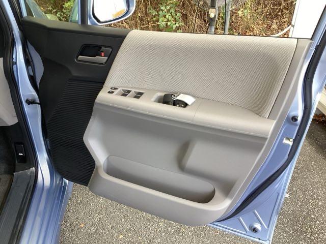 フリードハイブリッド ジャストセレクション　純正メモリーナビ　両側電動スライドドア　スマキー　イモビ　横滑り防止システム　１セグ　両電動スライドドア　ＤＶＤ再生可　ナビＴＶ　運転席エアバッグ　キーレスエントリーシステム　ＡＵＴＯエアコン　ＡＢＳ（49枚目）