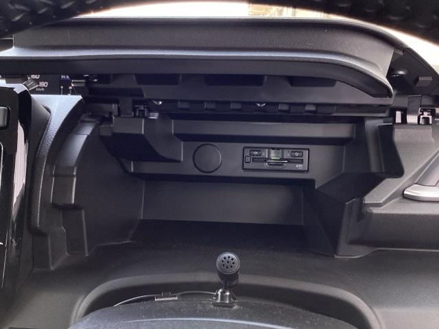 �y���[�z�X�e�A�����O�O�ɃO���[�{�b�N�X�����Ă���A����Ȃ܂Ŏ��L�΂����Ɏ��[���ł��܂��B��e�ʐ݌v�ɂȂ��Ă���̂Ŏg��������悢�ł�