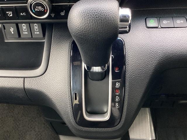 Ｎ－ＢＯＸカスタム Ｌ　ＥＴＣ／純正ナビ／バックモニター／ホンダセンシング　スマートキーシステム　ヒーター　リヤカメラ　サイドカーテンエアバック　記録簿　ナビ＆ＴＶ　ＵＳＢポート　ＬＥＤ　キーフリー　両側スライド片側電動ドア（22枚目）