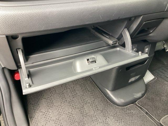 Ｎ－ＢＯＸカスタム Ｌ　ＥＴＣ／純正ナビ／バックモニター／ホンダセンシング　スマートキーシステム　ヒーター　リヤカメラ　サイドカーテンエアバック　記録簿　ナビ＆ＴＶ　ＵＳＢポート　ＬＥＤ　キーフリー　両側スライド片側電動ドア（52枚目）