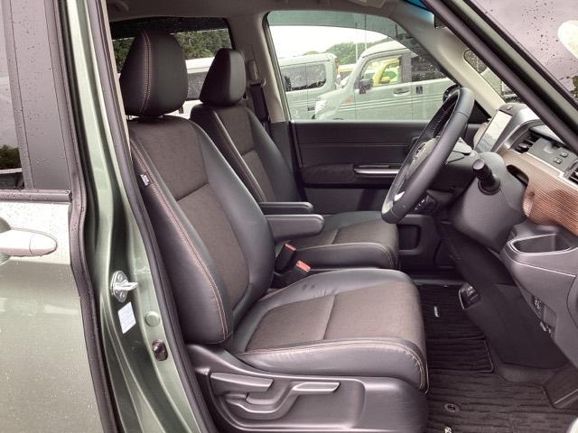 フリード+ クロスター ETC/純正ナビ/バックモニター/ホンダセンシング ナビTV ミュージックプレイヤー接続可 Bカメラ LEDヘッドライト 横滑り防止 スマートキー DVD 両側パワースライドドア キーレス エアコン(17枚目)