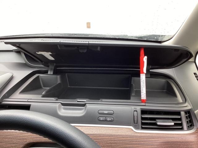 フリード+ クロスター ETC/純正ナビ/バックモニター/ホンダセンシング ナビTV ミュージックプレイヤー接続可 Bカメラ LEDヘッドライト 横滑り防止 スマートキー DVD 両側パワースライドドア キーレス エアコン(32枚目)