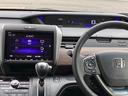 フリード＋ クロスター　純正メモリーナビＬＥＤライト　キーレス　横滑り防止　禁煙車　両側電動ドア　フルセグＴＶ　ＵＳＢ　Ｒカメ　カーテンエアバック　ドラレコ　オートクルーズコントロール　アイドリングストップ　イモビライザー（3枚目）