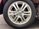純正アルミホイールです。足元が引き立つので、車全体のイメージがアップしますよ
