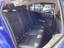 広々リアシートです。不要なときは収納しておけますよ。ラゲッジルームも広がります。