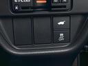 ｅ：ＨＥＶＺ特別仕様車ブラックスタイル　ＥＴＣ／純正ナビ／バックモニター／ホンダセンシング／全周囲カメラ　Ｂカメラ　オートクルーズ　ワンオーナー車　マルチビューカメラ　地デジ　盗難防止システム　ＵＳＢ接続　ＬＥＤヘッドライト　横滑り防止装置（32枚目）