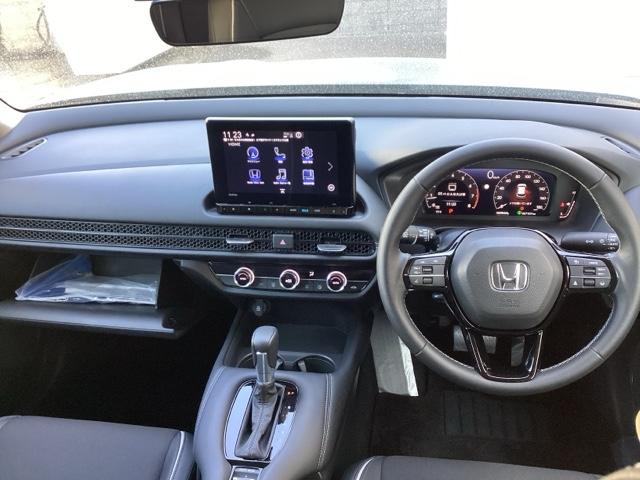 ＺＲ－Ｖ Ｘ　ナビ　フルセグ　リヤカメラ　ＬＥＤヘッドライ　Ｂカメラ　ＡＡＣ　盗難防止装置　ＶＳＡ　ＥＴＣ　パワーステアリング　ドライブレコーダー　運転席エアバッグ　ＵＳＢ　ターボ　サイドエアバック　スマートキー（2枚目）