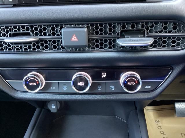ＺＲ－Ｖ Ｘ　ナビ　フルセグ　リヤカメラ　ＬＥＤヘッドライ　Ｂカメラ　ＡＡＣ　盗難防止装置　ＶＳＡ　ＥＴＣ　パワーステアリング　ドライブレコーダー　運転席エアバッグ　ＵＳＢ　ターボ　サイドエアバック　スマートキー（21枚目）