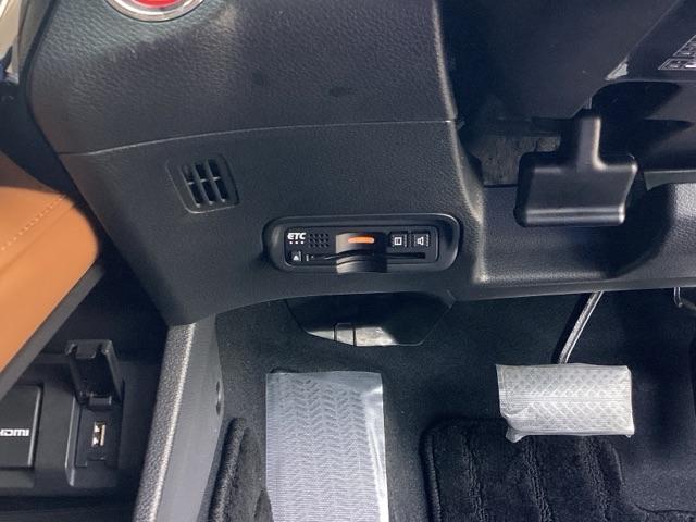ヴェゼル ハイブリッドＺ・ホンダセンシング　純正メモリーナビＬＥＤライト　ＶＤＣ　レーダーブレーキ　リアカメラ　フルセ　セキュリティアラーム　ＤＶＤ再生可　オートクルーズ　シ－トヒ－タ－　パワーウィンド　スマ－トキ－　ＵＳＢポート　ＥＴＣ車載器（14枚目）