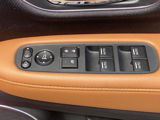 ヴェゼル ハイブリッドＺ・ホンダセンシング　純正メモリーナビＬＥＤライト　ＶＤＣ　レーダーブレーキ　リアカメラ　フルセ　セキュリティアラーム　ＤＶＤ再生可　オートクルーズ　シ－トヒ－タ－　パワーウィンド　スマ－トキ－　ＵＳＢポート　ＥＴＣ車載器（29枚目）
