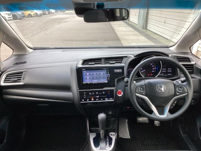 フィット １３Ｇ・Ｓホンダセンシング　ナビ装着用スペシャルパッケージ＋ＥＴＣ車載器（ナビゲーション連動フルオート・エアーコンディショナー（プラズマクラスター技術搭載）　リアカメラ　サイドエアバック　オートクルーズコントロール　Ａストップ（2枚目）