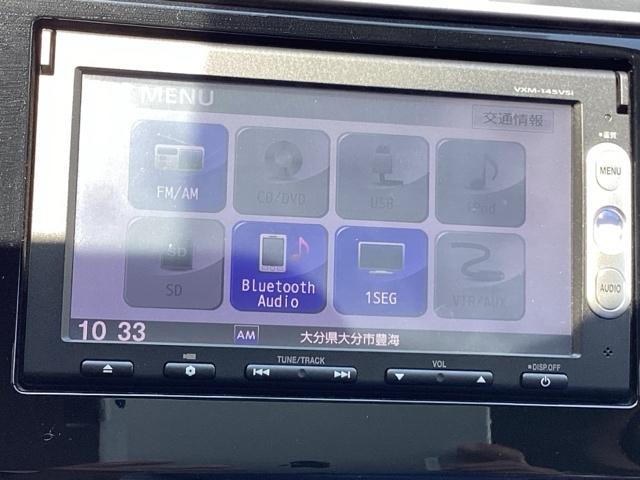 フィットハイブリッド ベースグレード　純正メモリーナビＥＴＣ　横滑り防止装置付　イモビ　スマートキ　運転席助手席エアバック　ＡＡＣ　ｉ－ＳＴＯＰ　キーレス　エアバッグ　パワーウィンドウ　ＤＶＤ再生　パワーステアリング　ＡＢＳ（11枚目）