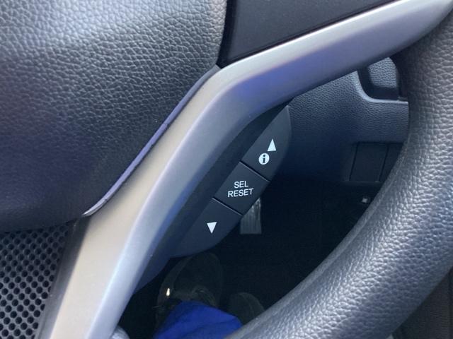 フィットハイブリッド ベースグレード　純正メモリーナビＥＴＣ　横滑り防止装置付　イモビ　スマートキ　運転席助手席エアバック　ＡＡＣ　ｉ－ＳＴＯＰ　キーレス　エアバッグ　パワーウィンドウ　ＤＶＤ再生　パワーステアリング　ＡＢＳ（27枚目）