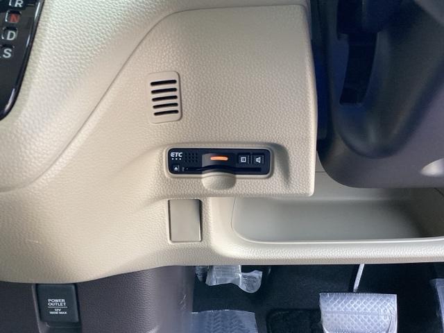 Ｎ－ＢＯＸ Ｇ・Ｌターボホンダセンシング　純正メモリーナビＬＥＤライト　左右電動スライドドア　ＥＴＣ車載器　ＵＳＢ接続　スマートキー　サイドカーテンエアバック　地デジ　横滑り防止装置　クルーズコントロール　ＡＡＣ　ＤＶＤ再生　ヒーター　ターボ（14枚目）