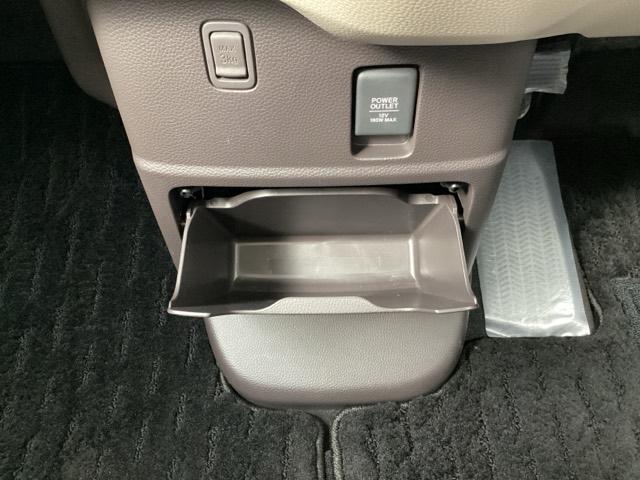 Ｎ－ＢＯＸ Ｇ・Ｌホンダセンシング　ＥＴＣ／純正ナビ／ホンダセンシング　Ｗ電動ドア　Ｓヒータ　Ａストップ　カーテンエアバック　ＥＳＣ　キーフリーシステム　ＬＥＤライト　フルセグ対応　バックＭ　ＴＶナビ　ＵＳＢ　スマートキー　クルコン（26枚目）