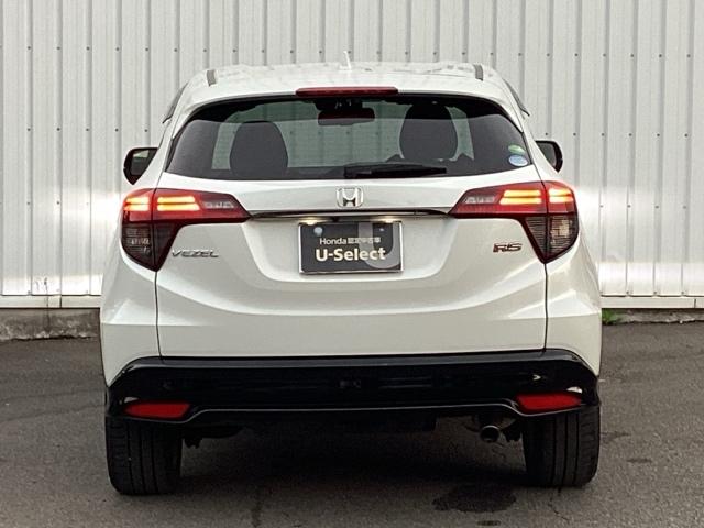 ヴェゼル ＲＳ・ホンダセンシング　ナビ装着用スペシャルパッケージ＋ＥＴＣ車載器　盗難防止　バックモニター　サイドエアバック　スマ－トキ－　シートヒータ　ＬＥＤライト　地デジＴＶ　ドライブレコーダー装着車　フルオートエアコン　整備記録簿（9枚目）