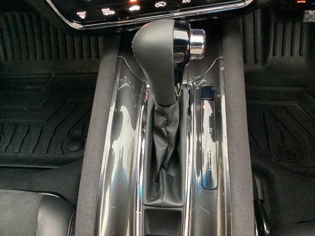 ヴェゼル ＲＳ・ホンダセンシング　ナビ装着用スペシャルパッケージ＋ＥＴＣ車載器　盗難防止　バックモニター　サイドエアバック　スマ－トキ－　シートヒータ　ＬＥＤライト　地デジＴＶ　ドライブレコーダー装着車　フルオートエアコン　整備記録簿（23枚目）