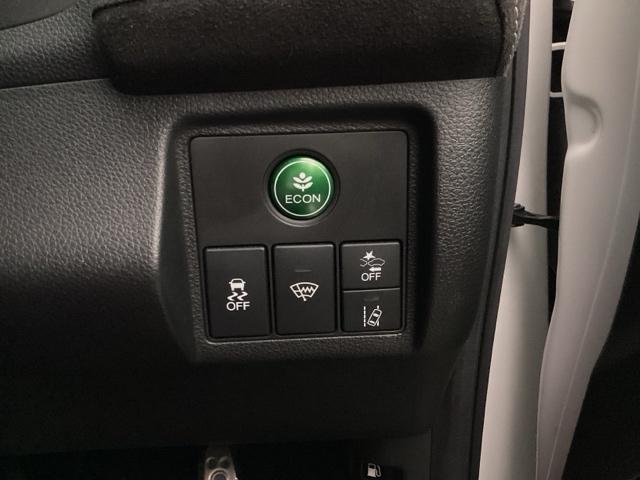 ヴェゼル ＲＳ・ホンダセンシング　ナビ装着用スペシャルパッケージ＋ＥＴＣ車載器　盗難防止　バックモニター　サイドエアバック　スマ－トキ－　シートヒータ　ＬＥＤライト　地デジＴＶ　ドライブレコーダー装着車　フルオートエアコン　整備記録簿（34枚目）
