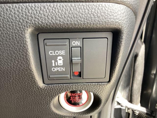 Ｎ－ＢＯＸカスタム Ｌ　運転席＆助手席シート　ヒータープラズマクラスター技術搭載フルオート・エアコンディショナー　サイドエアバッグ　ナビＴＶ　Ａストップ　シートヒータ　ベンチシート　点検記録簿　キーフリーシステム　リアカメ（25枚目）