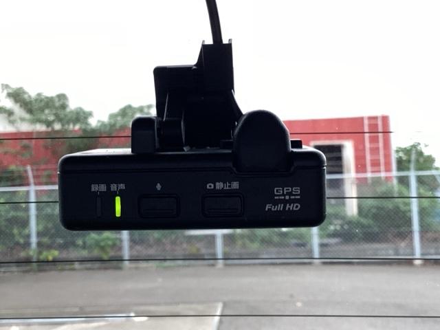 N-WGNカスタム Lホンダセンシング LEDヘッドライト+オートリトラミラー プラズマクラスター技術搭載フルオート・エアコンディショナー クリソナ ETC付き ECON 整備記録簿 スマ-トキ- ナビ&TV フルセグ バックカメラ DVD(14枚目)