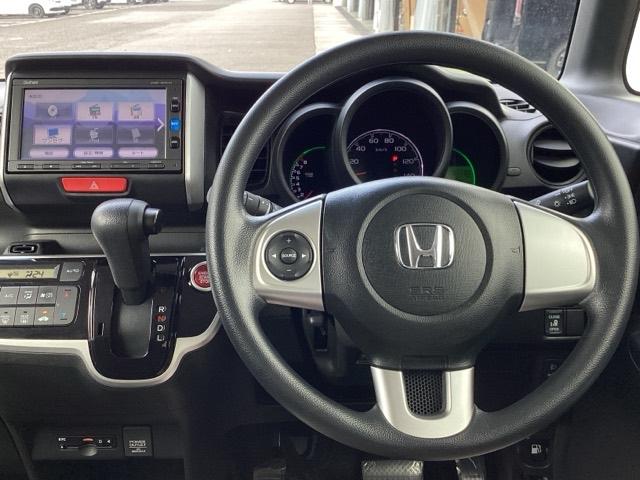 Ｎ－ＢＯＸ Ｇ・Ｌパッケージ　ＥＴＣ／純正ナビ／バックモニター　Ｉ－ＳＴＯＰ　ベンチ席　メンテナンスノート　カラーバックモニター　イモビライザー　ナビテレビ　１セグ　ＡＡＣ　横滑り防止　スマートキー　ＡＢＳ　キーレスＥ（3枚目）