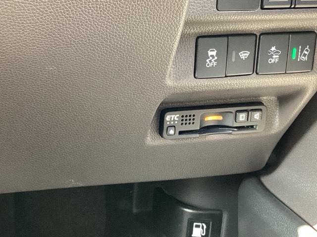 フリード Ｇ・ホンダセンシング　ＥＴＣ／純正ナビ／バックモニター／ホンダセンシング　Ｆセグ　追突被害軽減ブレーキ　ｉストップ　Ｗエアバッグ　パワーウィンドウ　アクティブクルーズコントロール　スマートキ　カラーバックモニター　ＶＳＡ（13枚目）