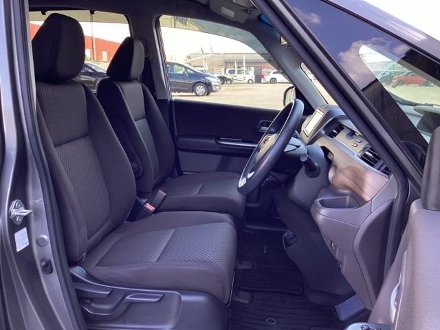 フリード Ｇ・ホンダセンシング　ＥＴＣ／純正ナビ／バックモニター／ホンダセンシング　Ｆセグ　追突被害軽減ブレーキ　ｉストップ　Ｗエアバッグ　パワーウィンドウ　アクティブクルーズコントロール　スマートキ　カラーバックモニター　ＶＳＡ（16枚目）